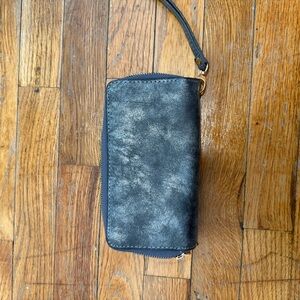 Maurice’s Gray Wristlet Wallet